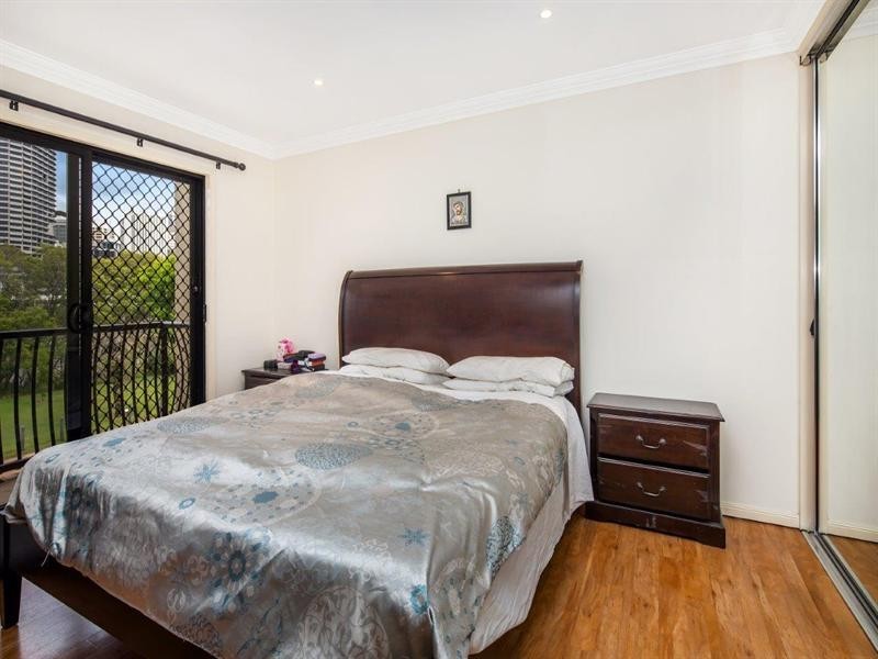 308/36 Macdonald, Kangaroo Point QLD 4169