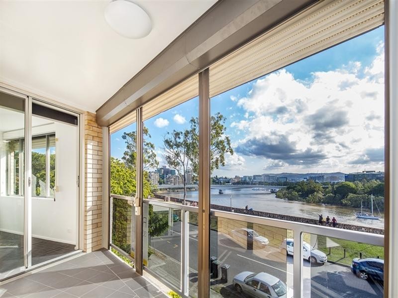 132 River Terrace, Kangaroo Point QLD 4169