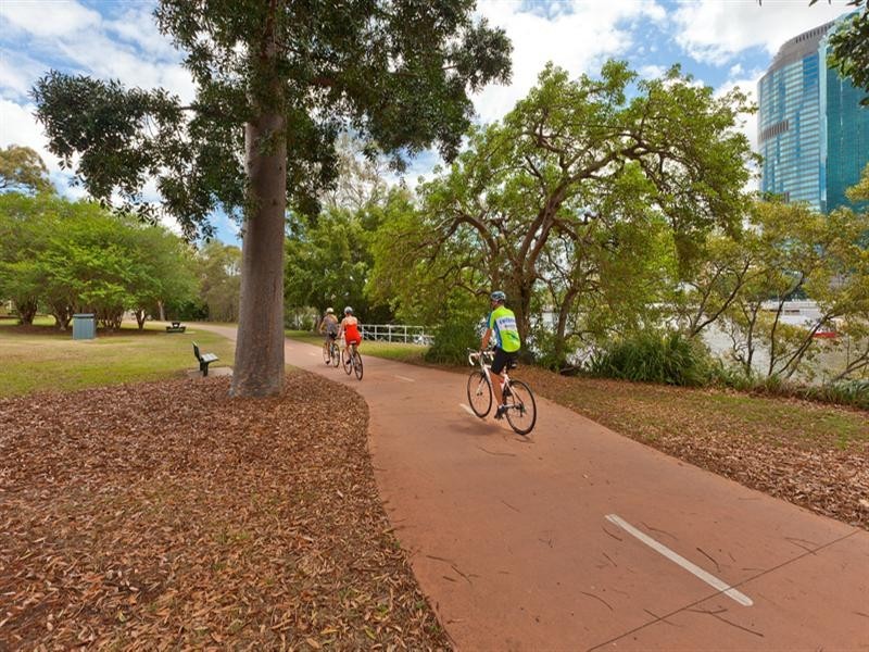 16 Bright Street, Kangaroo Point QLD 4169