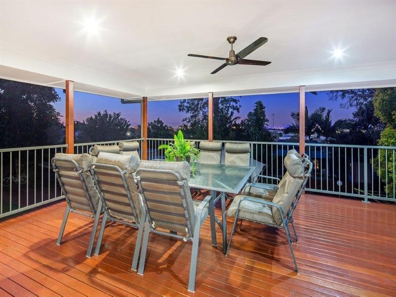 23 Walkers Drive, Balmoral QLD 4171