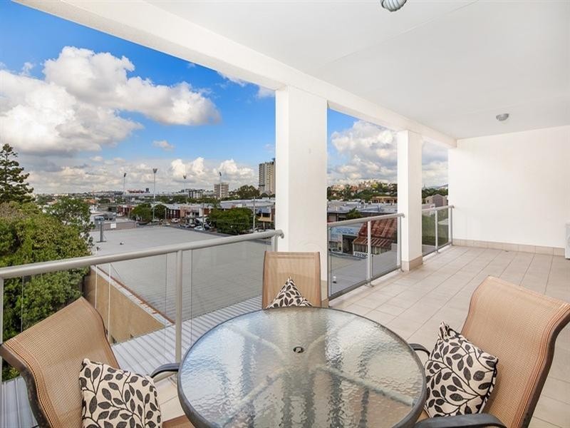 33 Lytton Road, East Brisbane QLD 4169