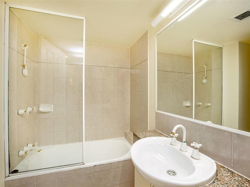 236 River Terrace, Kangaroo Point QLD 4169