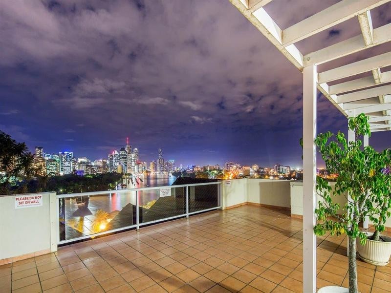 236 River Terrace, Kangaroo Point QLD 4169