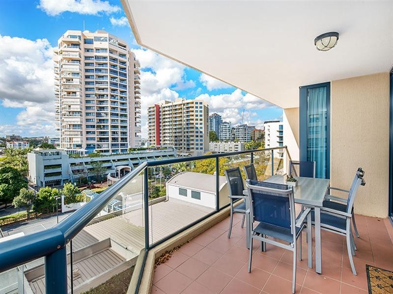 24/29 Darragh Street, Kangaroo Point QLD 4169