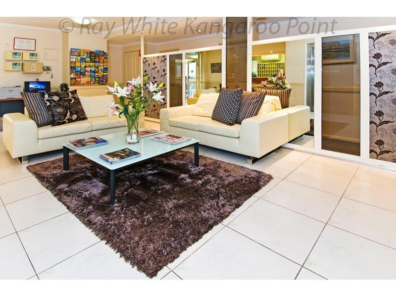 238/85 Deakin Street, Kangaroo Point QLD 4169