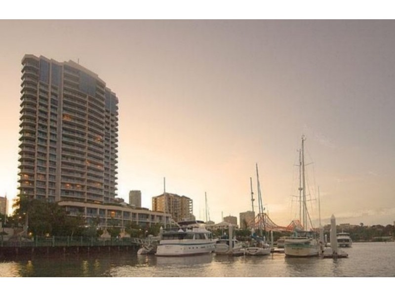 8 Goodwin Street, Kangaroo Point QLD 4169