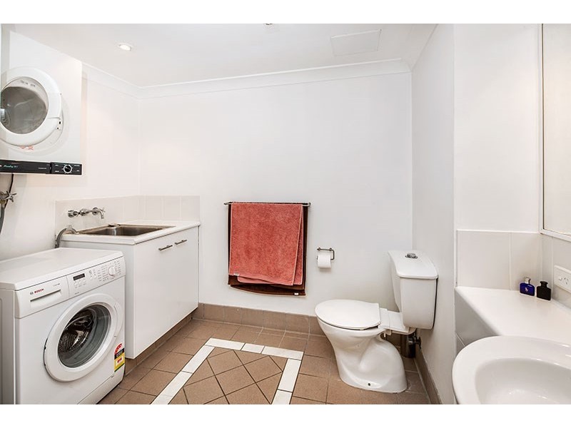 215/35 Prospect Street, Kangaroo Point QLD 4169