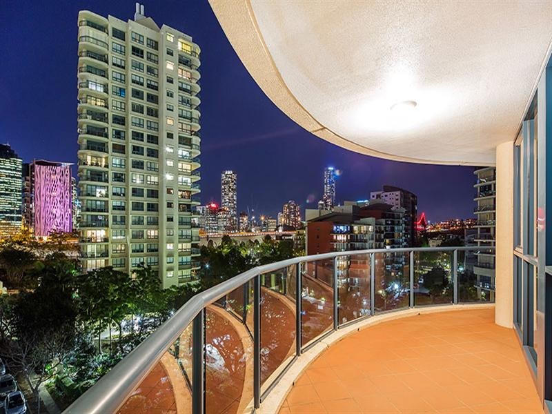 29/2 Goodwin Street, Kangaroo Point QLD 4169