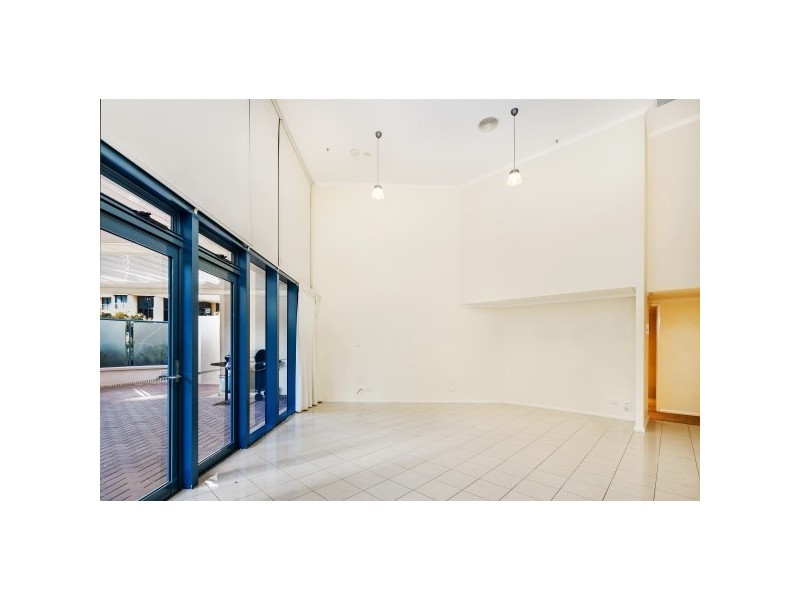 2 Goodwin Street, Kangaroo Point QLD 4169