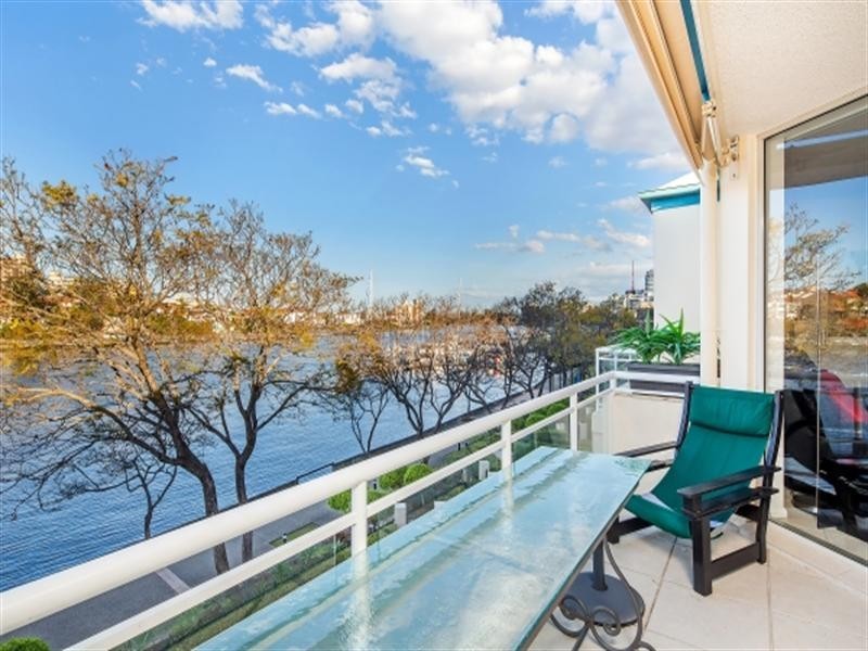 50 Rotherham Street, Kangaroo Point QLD 4169