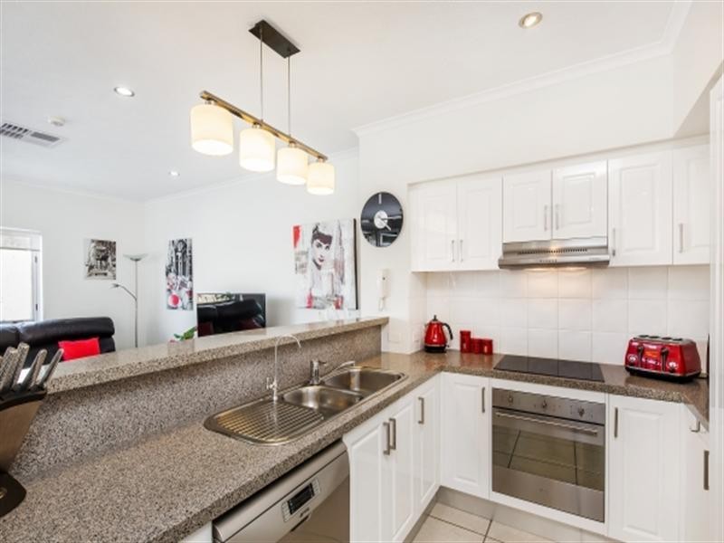 50 Rotherham Street, Kangaroo Point QLD 4169