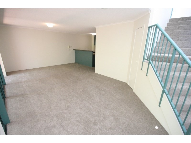 219 Wellington Road, Kangaroo Point QLD 4169