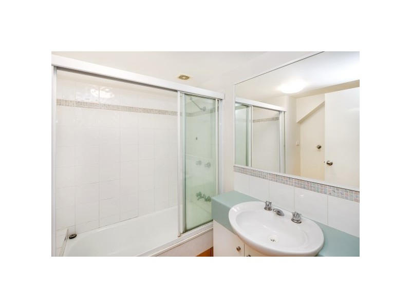 219 Wellington Road, Kangaroo Point QLD 4169