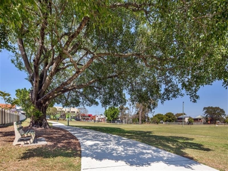 2/275 Shafston Avenue, Kangaroo Point QLD 4169