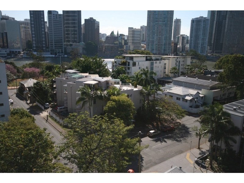 123 Main Street, Kangaroo Point QLD 4169