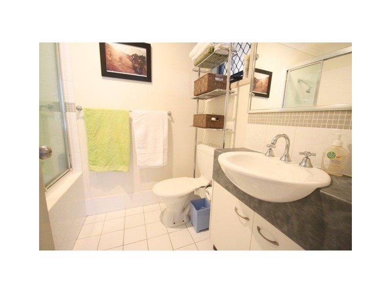 30 Clarendon Street, East Brisbane QLD 4169