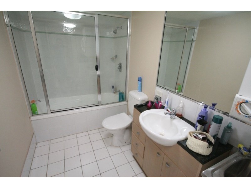 81 Annerley Road, Woolloongabba QLD 4102