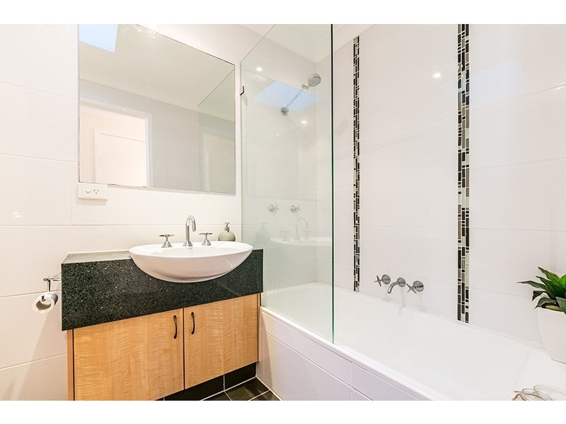 9/45 Lambert Street, Kangaroo Point QLD 4169