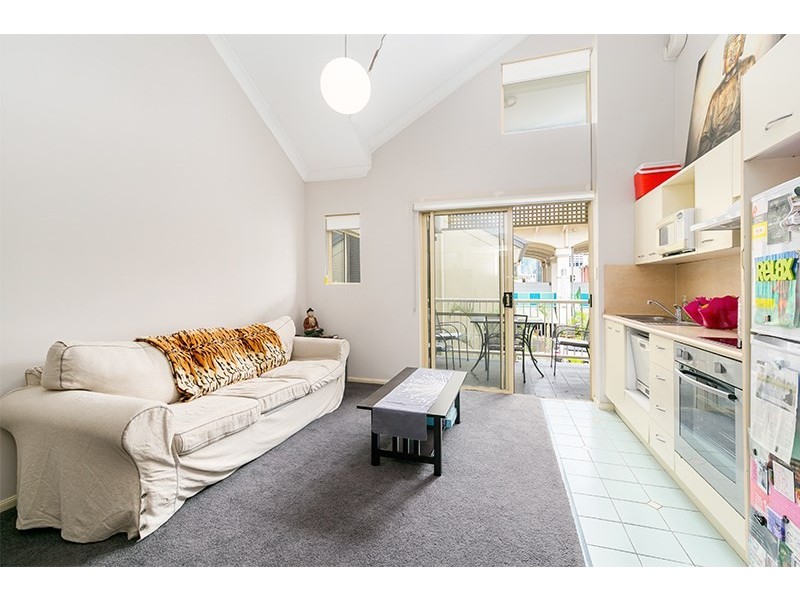 355/85 Deakin Street, Kangaroo Point QLD 4169