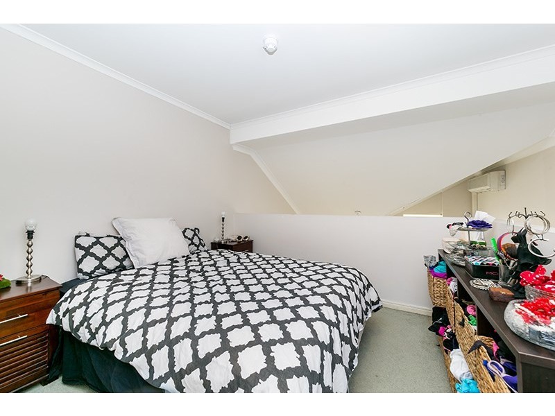 355/85 Deakin Street, Kangaroo Point QLD 4169