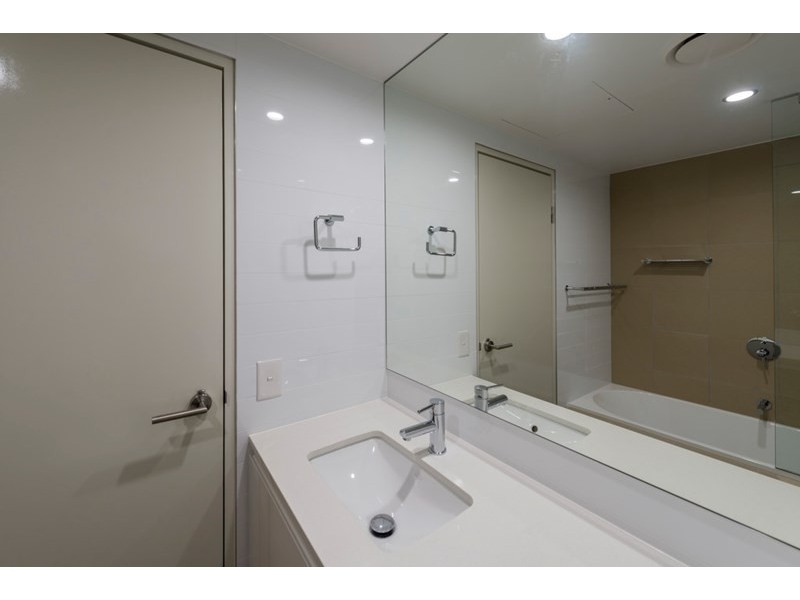 2105/25 Anderson Street, Kangaroo Point QLD 4169