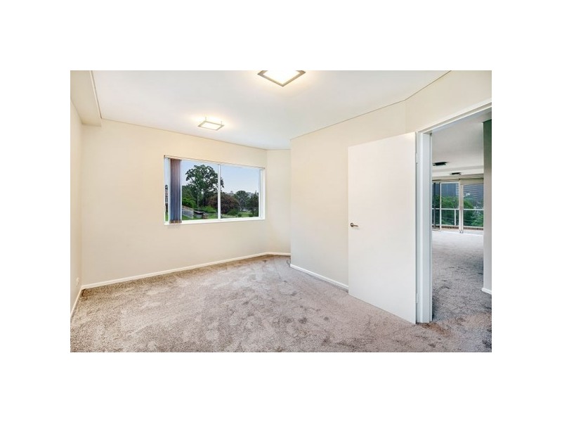 16 Bright Street, Kangaroo Point QLD 4169