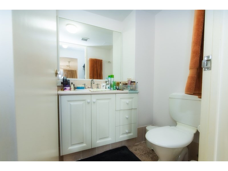 10/16 Paradise Island, Surfers Paradise QLD 4217