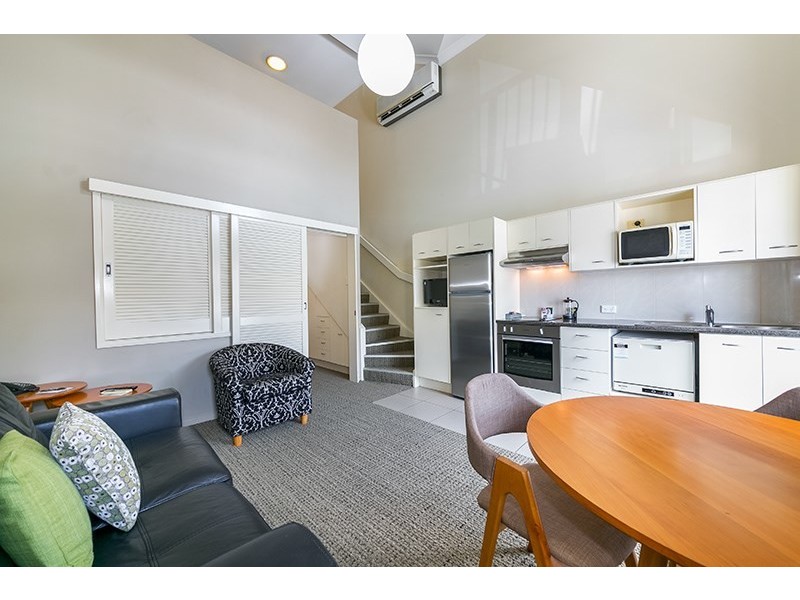 342/85 Deakin Street, Kangaroo Point QLD 4169