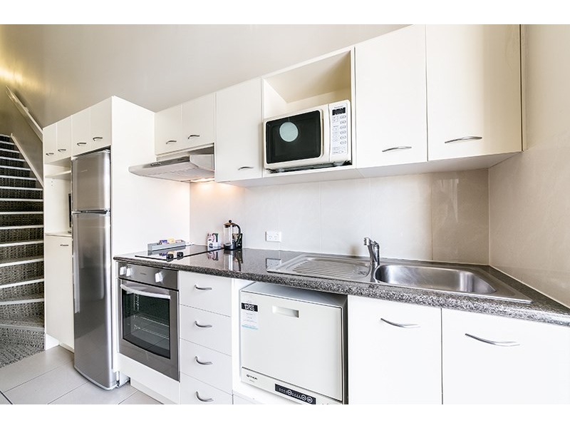 342/85 Deakin Street, Kangaroo Point QLD 4169