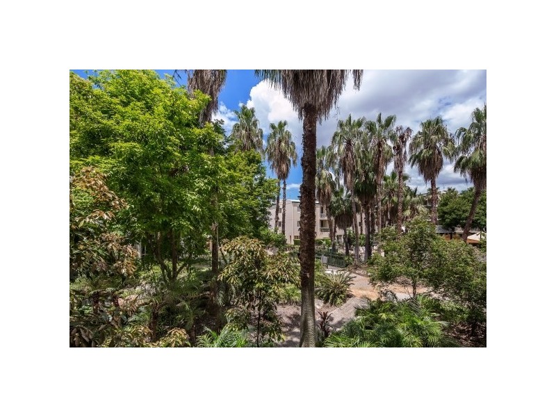 55 Baildon Street, Kangaroo Point QLD 4169