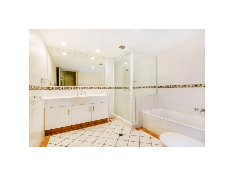 55 Baildon Street, Kangaroo Point QLD 4169