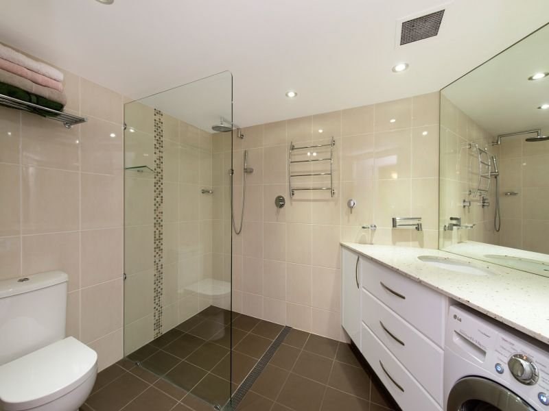 123 Main Street, Kangaroo Point QLD 4169