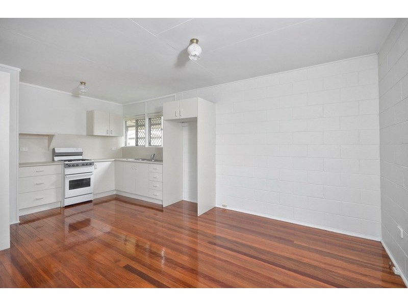 110 McIlwraith Avenue, Norman Park QLD 4170