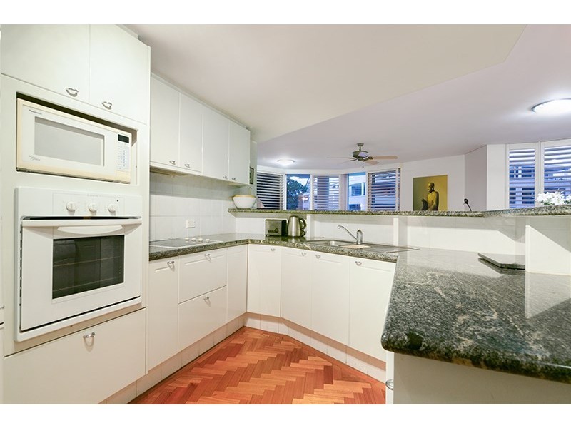 13/16 Bright Street, Kangaroo Point QLD 4169