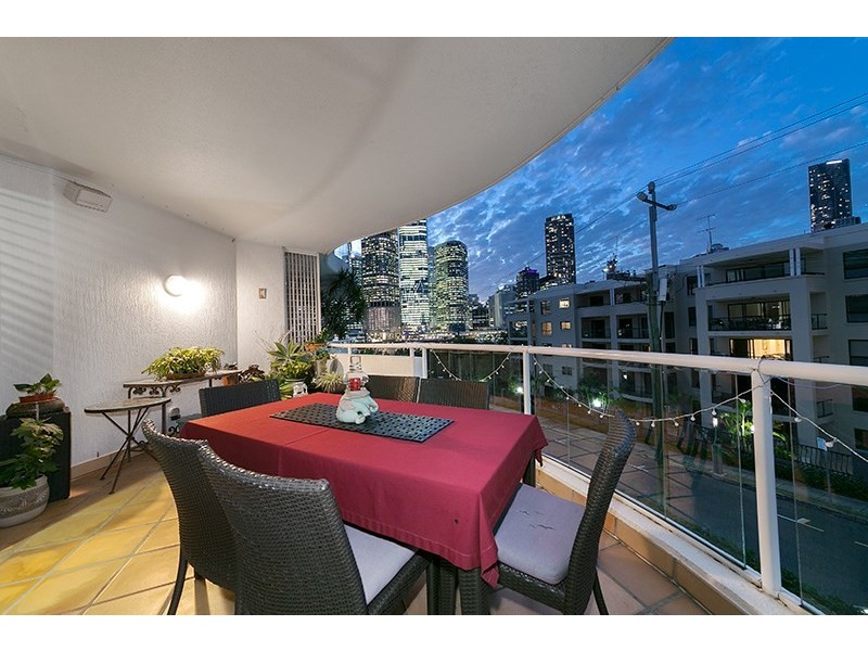 13/16 Bright Street, Kangaroo Point QLD 4169