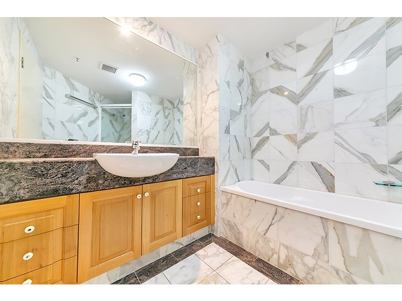 30/2 Goodwin Street, Kangaroo Point QLD 4169