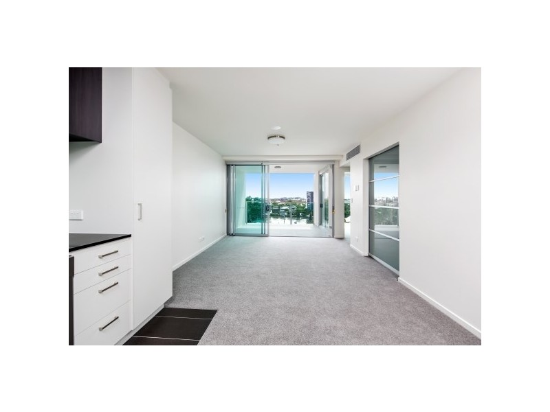 18 Thorn Street, Kangaroo Point QLD 4169