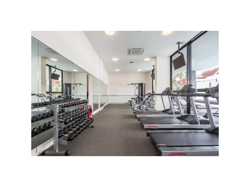 18 Thorn Street, Kangaroo Point QLD 4169