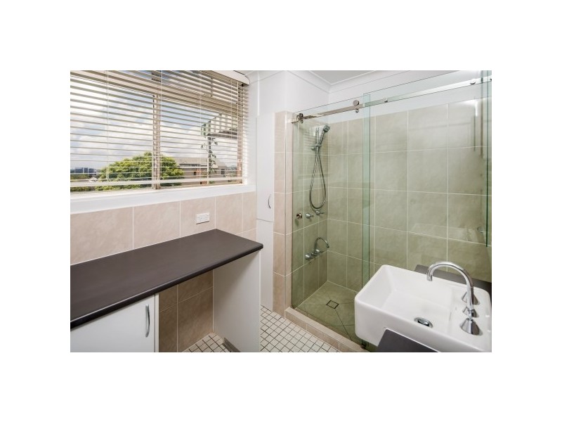 108 River Terrace, Kangaroo Point QLD 4169