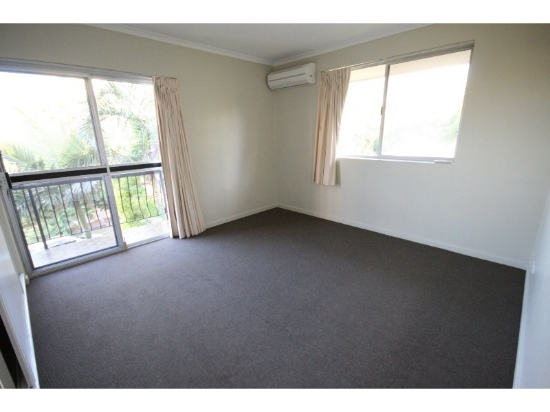9 Lambert Street, Kangaroo Point QLD 4169