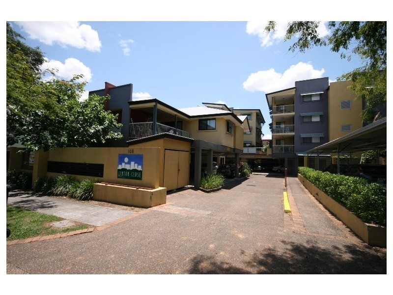 106 Linton Street, Kangaroo Point QLD 4169