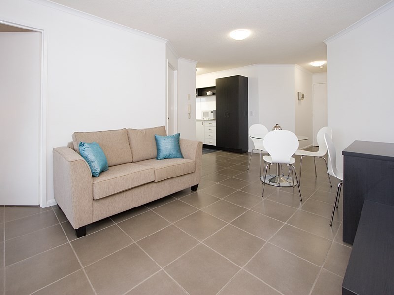 75 Thorn Street, Kangaroo Point QLD 4169