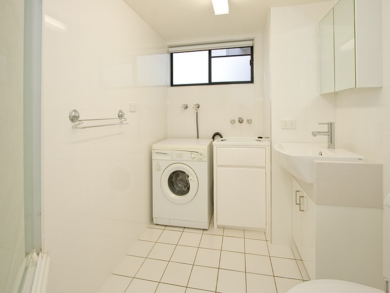 75 Thorn Street, Kangaroo Point QLD 4169