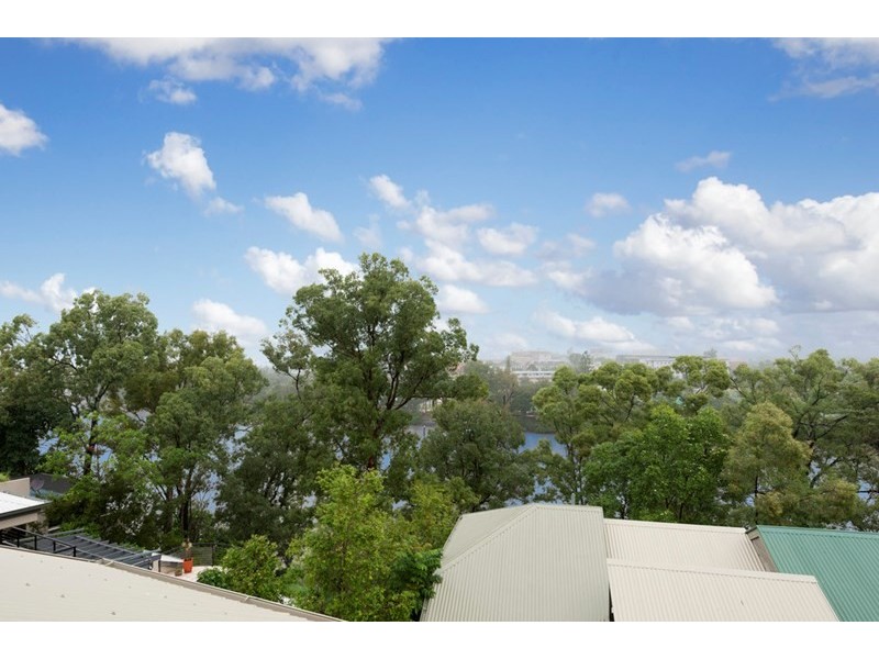 18/9 Rosecliffe Street, Highgate Hill QLD 4101