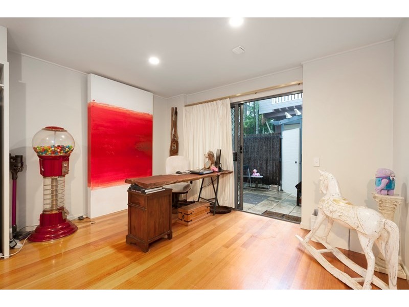 18/9 Rosecliffe Street, Highgate Hill QLD 4101