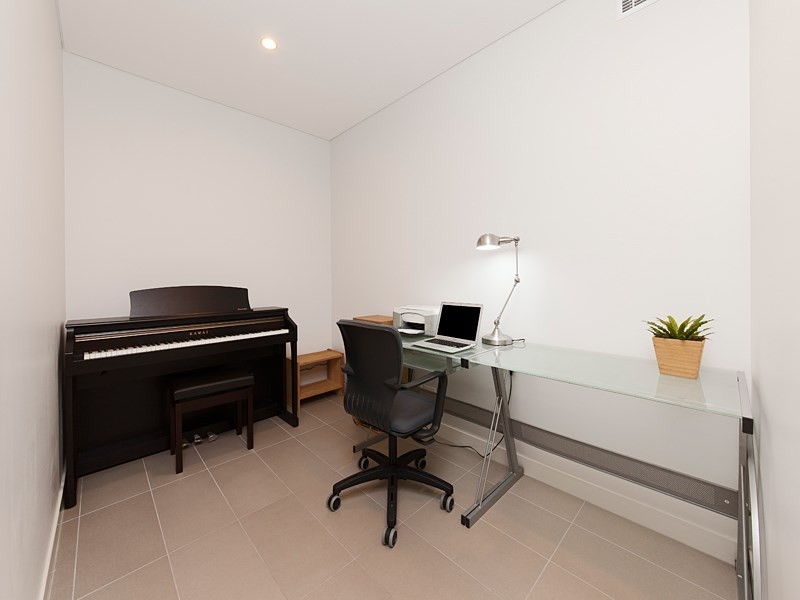 2212/25 Anderson Street, Kangaroo Point QLD 4169