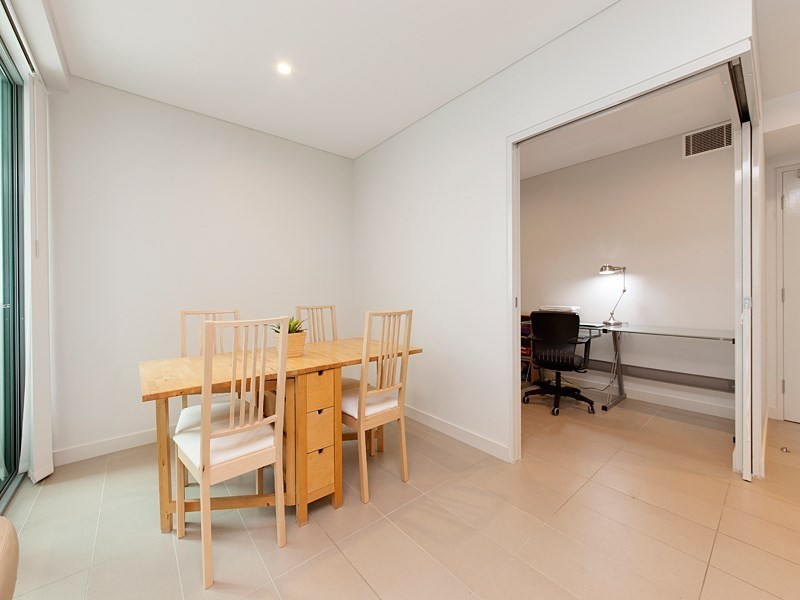 2212/25 Anderson Street, Kangaroo Point QLD 4169