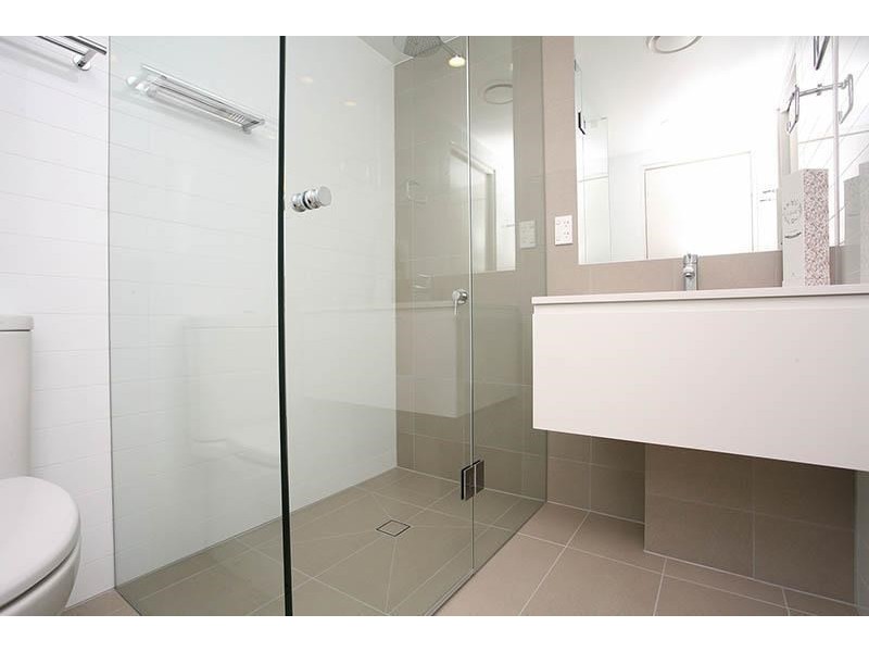 2212/25 Anderson Street, Kangaroo Point QLD 4169