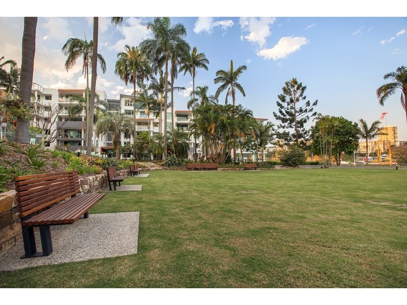 2212/25 Anderson Street, Kangaroo Point QLD 4169