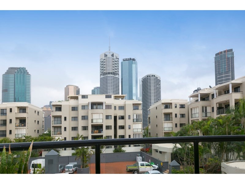 29/165 Main Street, Kangaroo Point QLD 4169